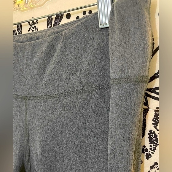 Kadyluxe black and grey leggings buttery soft like new - Picture 5 of 13